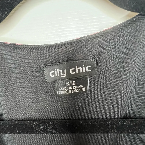 EUC City Chic Blossom Love Top, Size S/16, Black - Picture 8 of 9